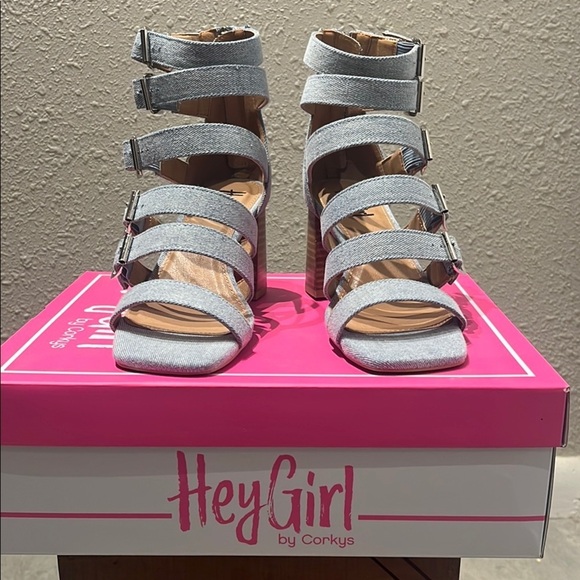 Corkys Gray and Blue Strappy Heels - Picture 13 of 16